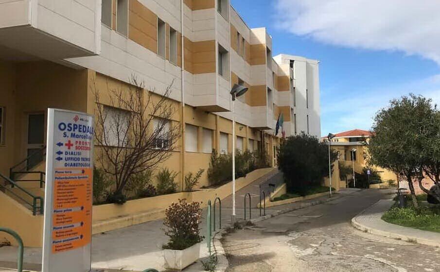 l ospedale di muravera dove il marito stava cercando di portare la vittima (archivio l unione sarda)