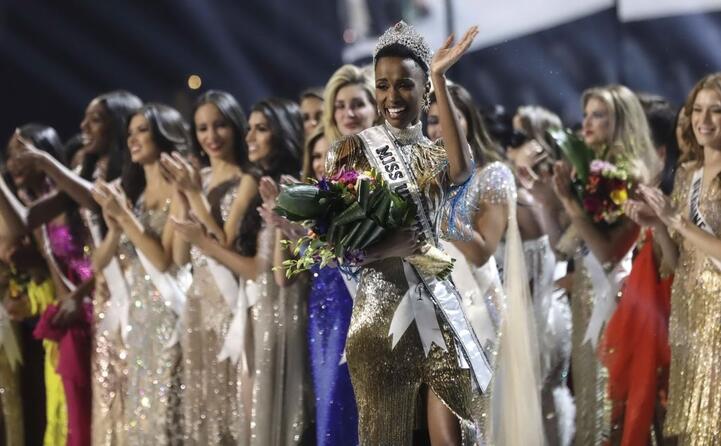 https://www.unionesarda.it/foto/previewfotoprogressivejpeg/2019/12/09/la_sudafricana_ha_sbaragliato_la_concorrenza_di_89_splendide_donne-722-446-875620.jpg?bgcolor=202020 https://www.unionesarda.it/foto/previewfotoprogressivejpeg/2019/12/09/la_sudafricana_ha_sbaragliato_la_concorrenza_di_89_splendide_donne-722-446-875620.jpg?bgcolor=202020