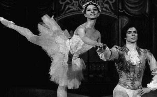 Liliana Cosi e Rudolf Nureyev (foto da Google)