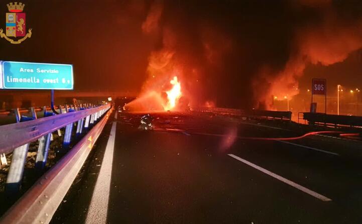 due caminion si sono scontrati tra i caselli di padova est e ovest