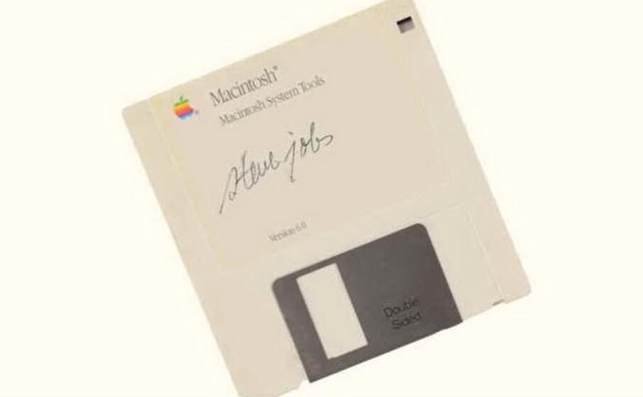 il floppy disk battuto all asta (foto rrauction)