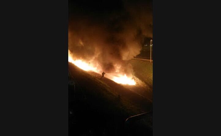 nell impatto scoppiato un grosso incendio