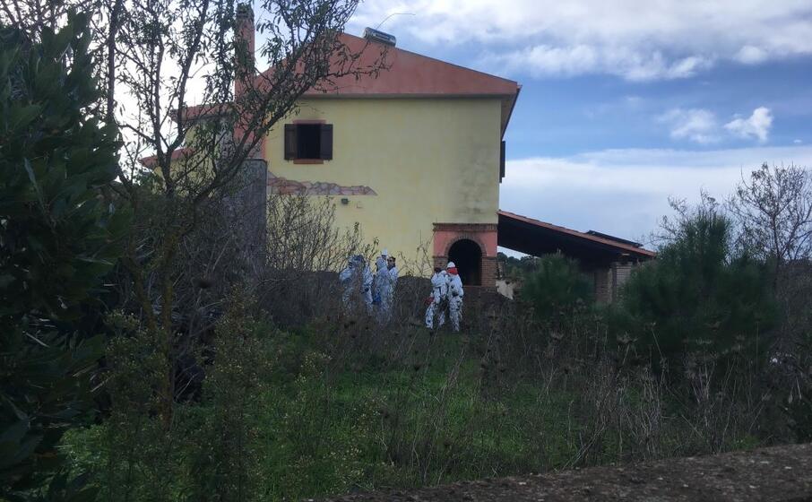 ris e vigili del fuoco nella villa di medadeddu (foto scano)