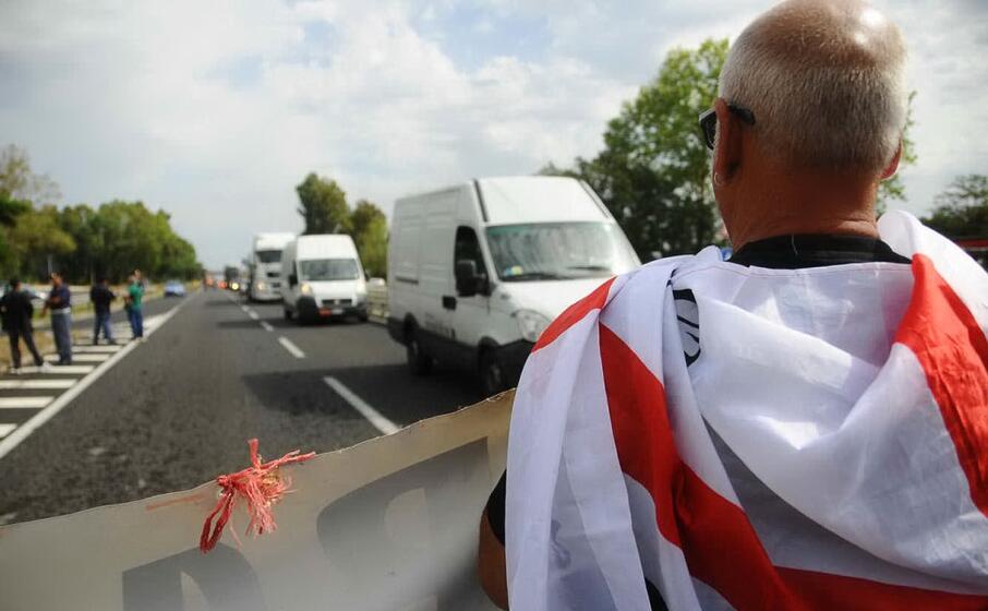 una protesta per la zona franca (archivio l unione sarda chergia)