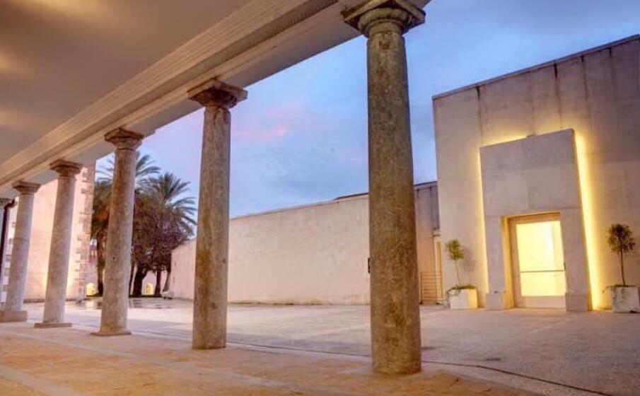 l ingresso del museo