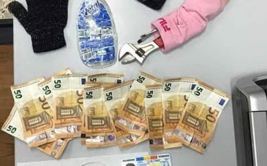 parte della refurtiva (foto questura)