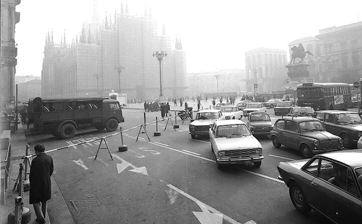 piazza duomo transennata dopo l attentato