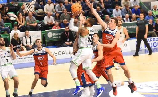 Un'azione di Jarrels (Foto G.Calvi)