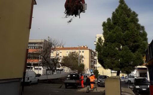 Gli interventi di pulizia (foto Comune di Cagliari)