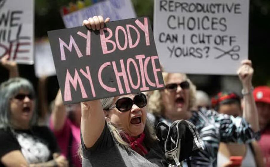 una manifestazione pro aborto negli stati uniti (ansa)