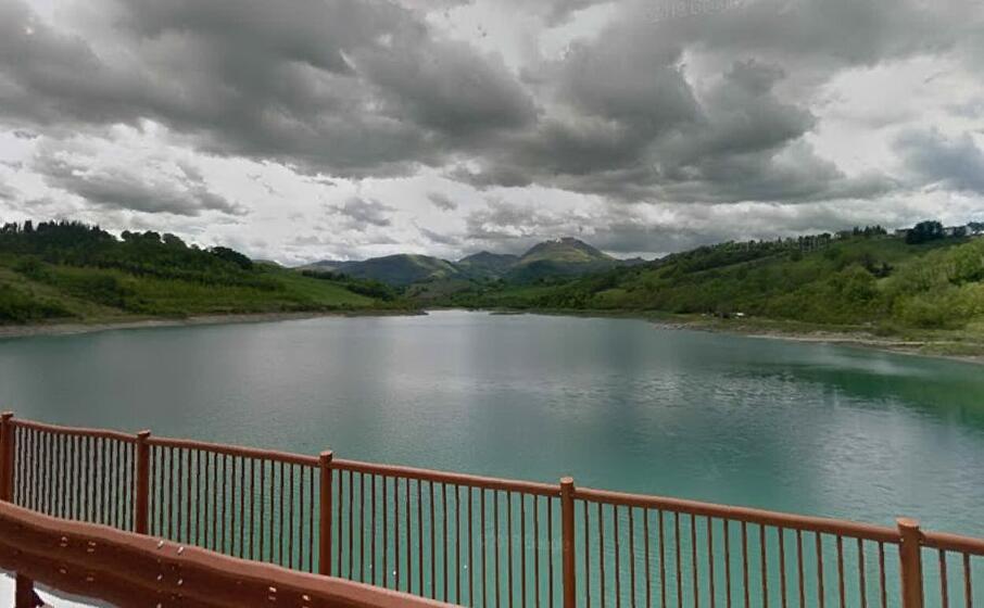 il lago di castreccioni (google maps)