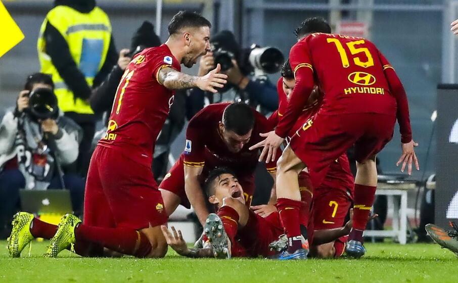 l esultanza della roma al gol di perotti (ansa angelo carconi)