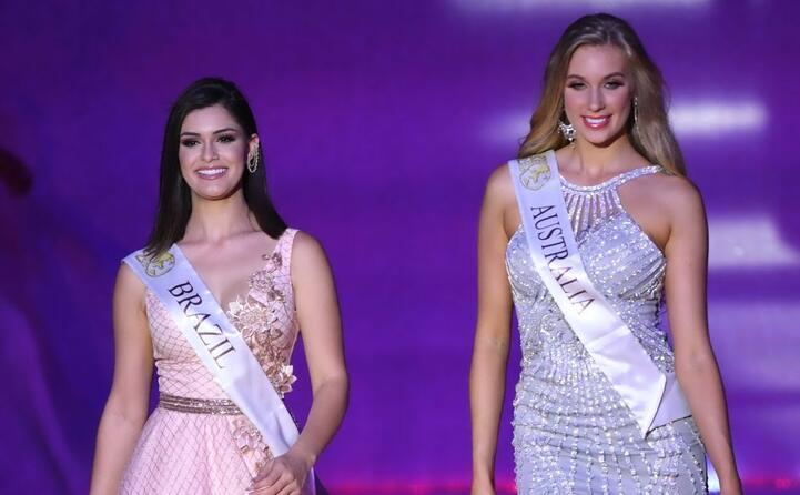 miss brasile elis miele coelho e miss australia sarah marschke (le foto sono di ansa facundo arrizabalaga)