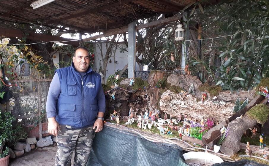 pau con il suo presepe (foto g daga)