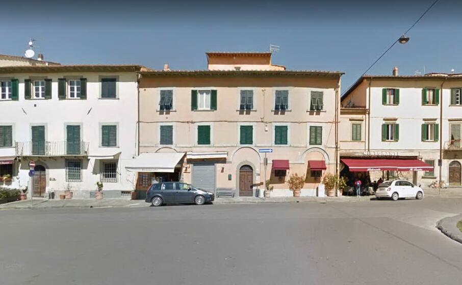 piazza arcivescovado a pisa (google)