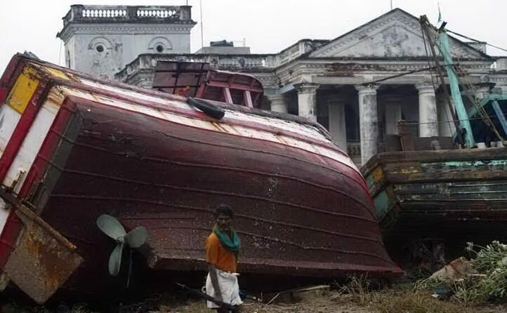 la pi colpita l indonesia almeno 170mila morti