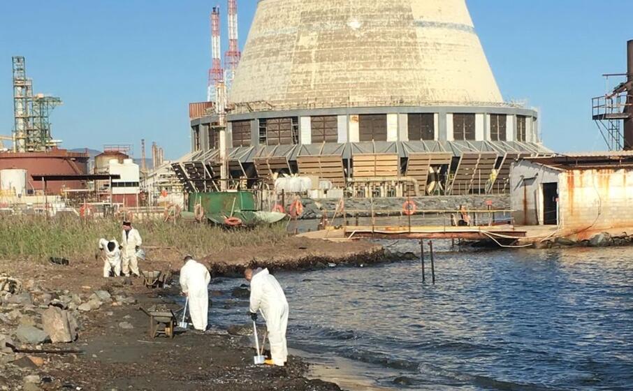la bonifica sul litorale (foto l unione sarda)