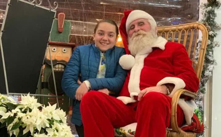 anastasia irma al degusta di sanluri in compagnia di babbo natale