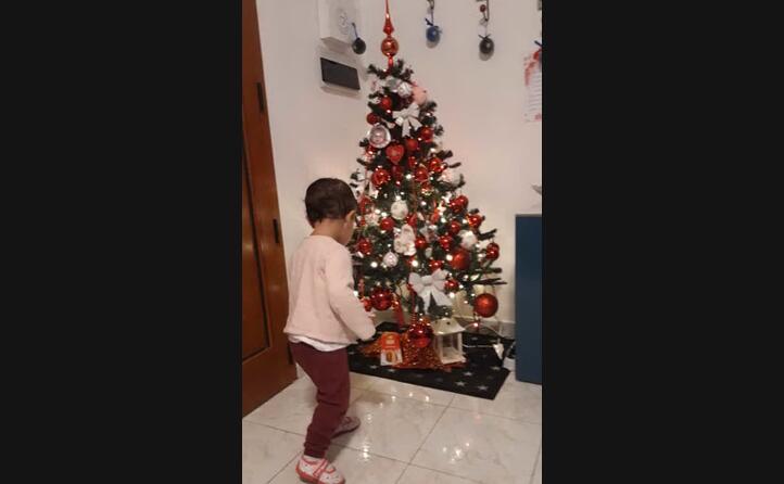 buon natale dalla piccola giulia e da mamma silvana