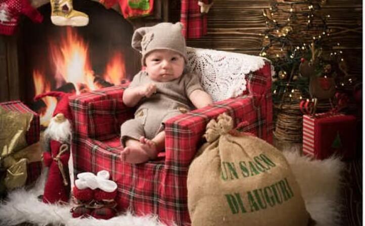 mamma martina e pap antonio pronti a festeggiare il loro primo natale insieme al piccolo e simpatico riccardo