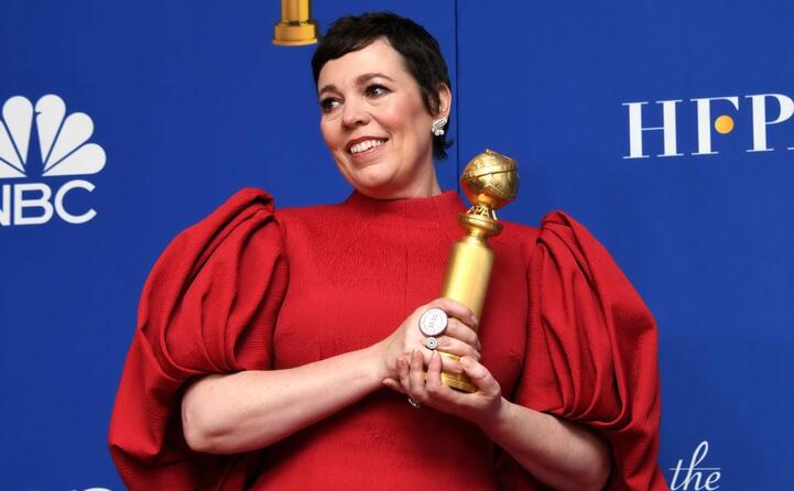 olivia colman premiata per la serie netflix the crown