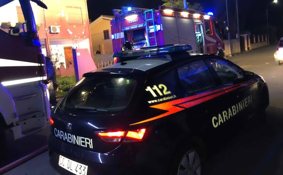 a uta i carabinieri hanno arrestato un uomo che ha incendiato due auto (foto carabinieri)
