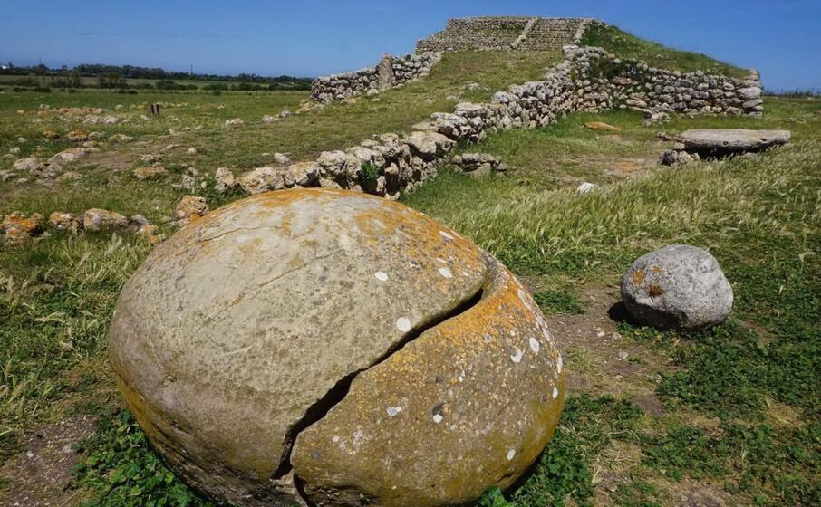 veduta del monte d accoddi (foto s ligas ufficio stampa)