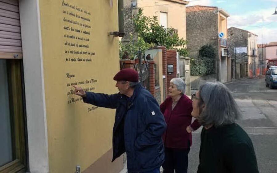 dino maccioni alle prese con la realizzazione della poesia