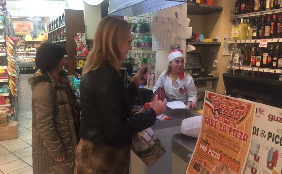 la commessa rapinata nel market frongia (foto chergia)