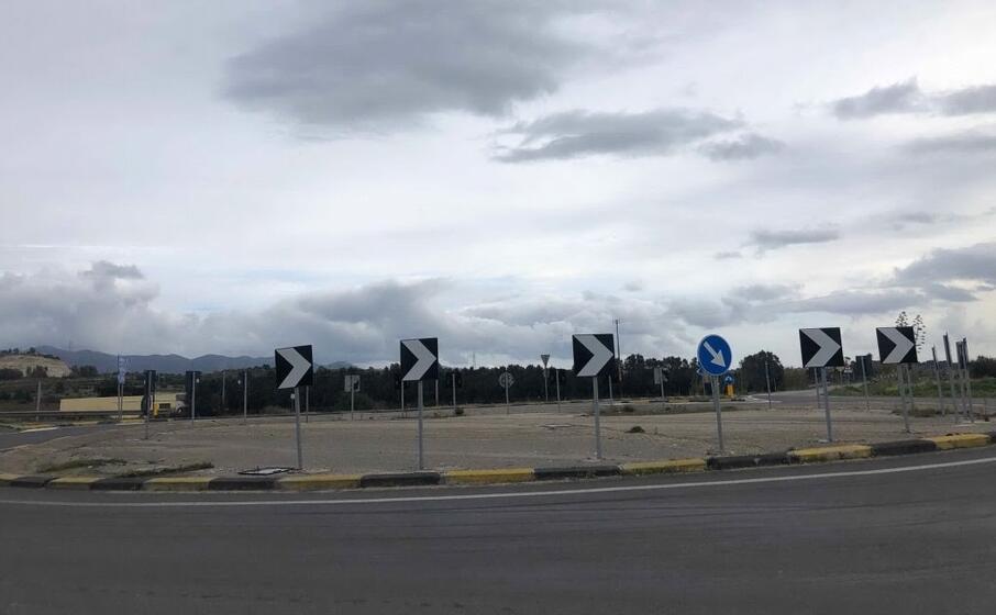 la rotatoria (foto l unione sarda andrea serreli)