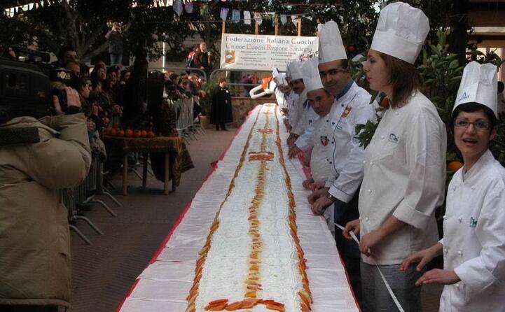 a zerfaliu una torta da oltre 31 metri (archivio l unione sarda puddu)