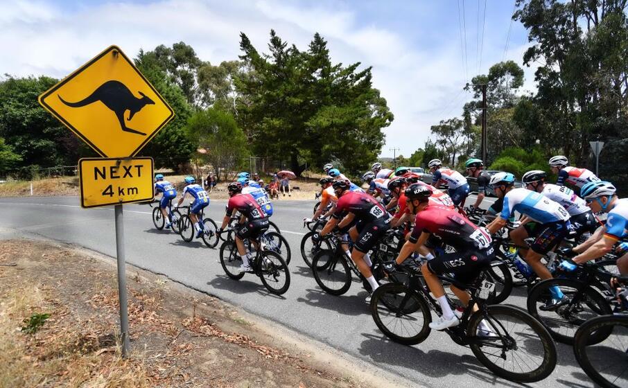 una tappa del tour down under 2020 in australia (ansa)