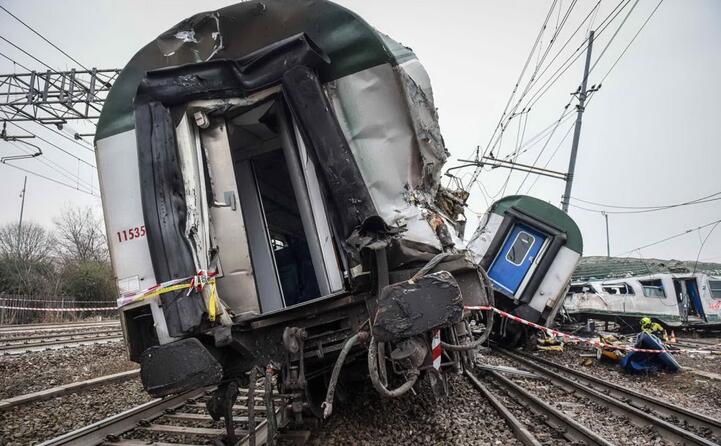 i vagoni del convoglio trenord