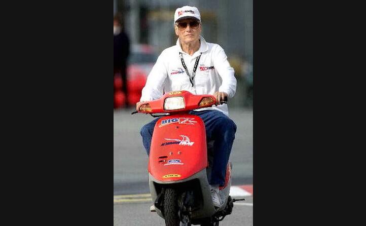 l attore in scooter