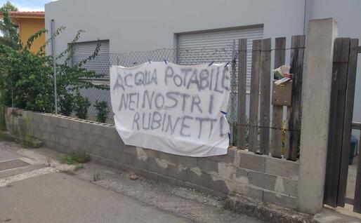 Le richieste dei cittadini (foto L'Unione Sarda - Farris)