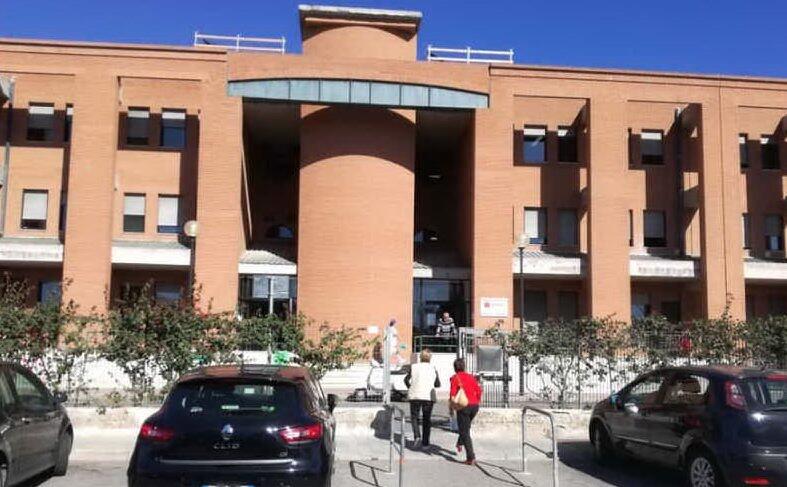 L Appello Dei Medici Riapriamo Il Servizio Di Oncologia Alla