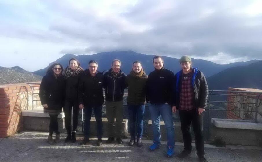 gli ospiti catalani a oliena (foto l unione sarda)