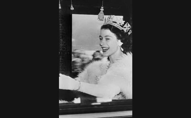 la giovane elisabetta poco dopo l incoronazione