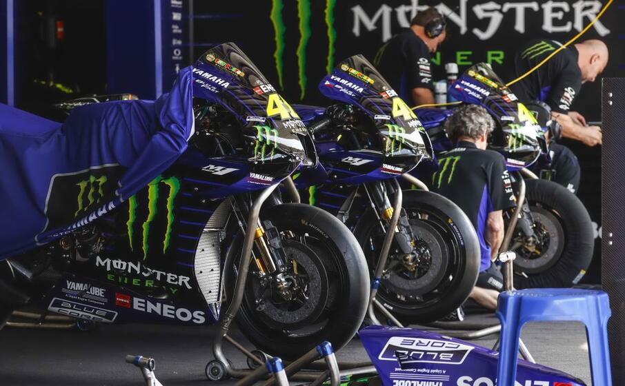 il numero 46 alla sua ultima stagione in yamaha ufficiale
