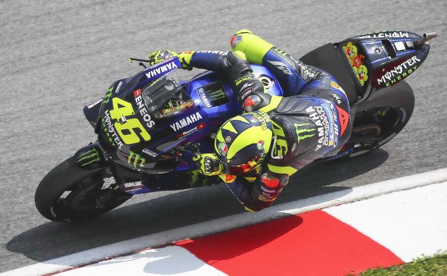 sepang valentino rossi prova la nuova m1