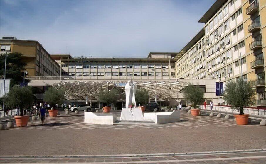 il policlinico gemelli di roma (foto wikimedia)