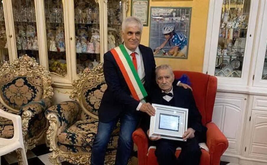 francesco pala accanto al sindaco francesco dess (l unione sarda foto murgana)