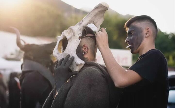 i preparativi per sant isidoro a villacidro foto di giulia (instagram giu_dollop)