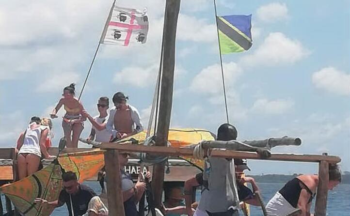 noi sardi anche all isola di nakupenda a zanzibar un saluto da martina e martin di quartu sant elena