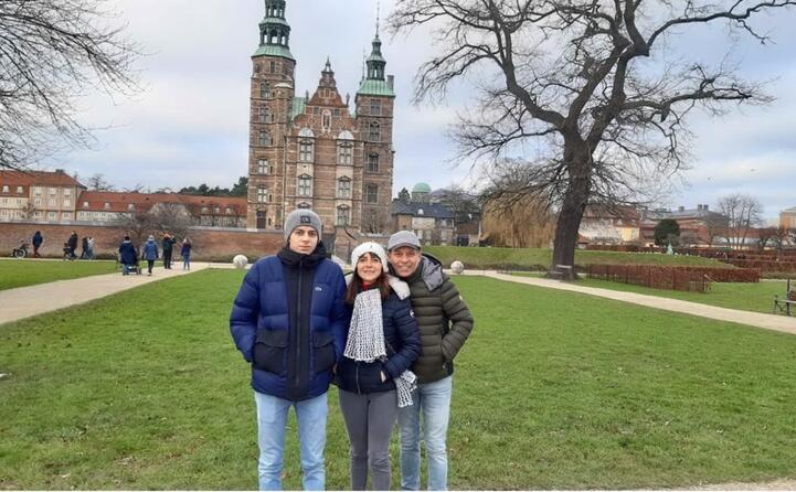 saluti da copenaghen e un abbraccio alla nostra cara sardegna mario beatrice e jacopo da iglesias