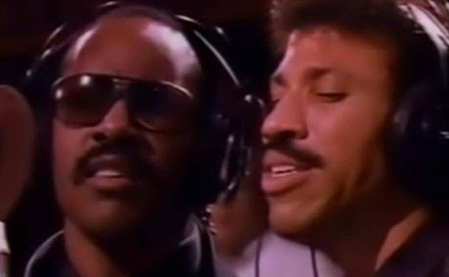 We Are The World 35 Anni Fa Il Messaggio Di Speranza Delle Star L Unione Sarda It