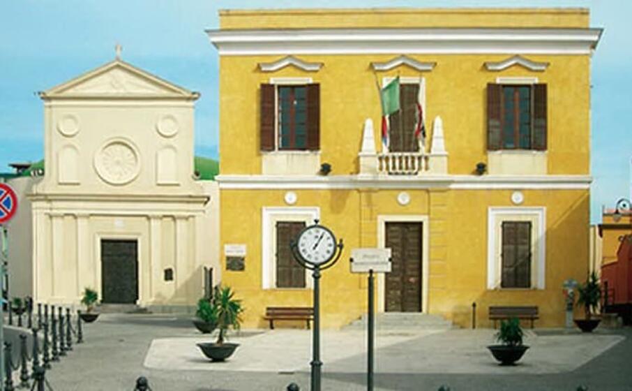 il municipio di piazza maria vergine