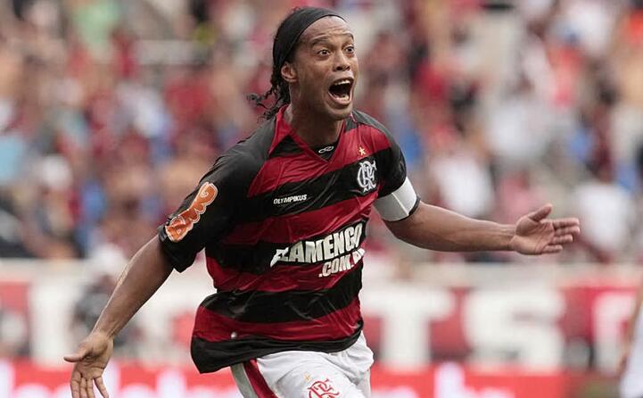 dopo l esperienza in rossonero torna a giocare in brasile militando anche nel flamengo (foto wikipedia)