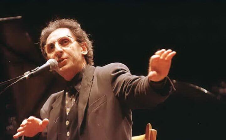 il cantautore siciliano anche musicista compositore e regista (archivio l unione sarda)