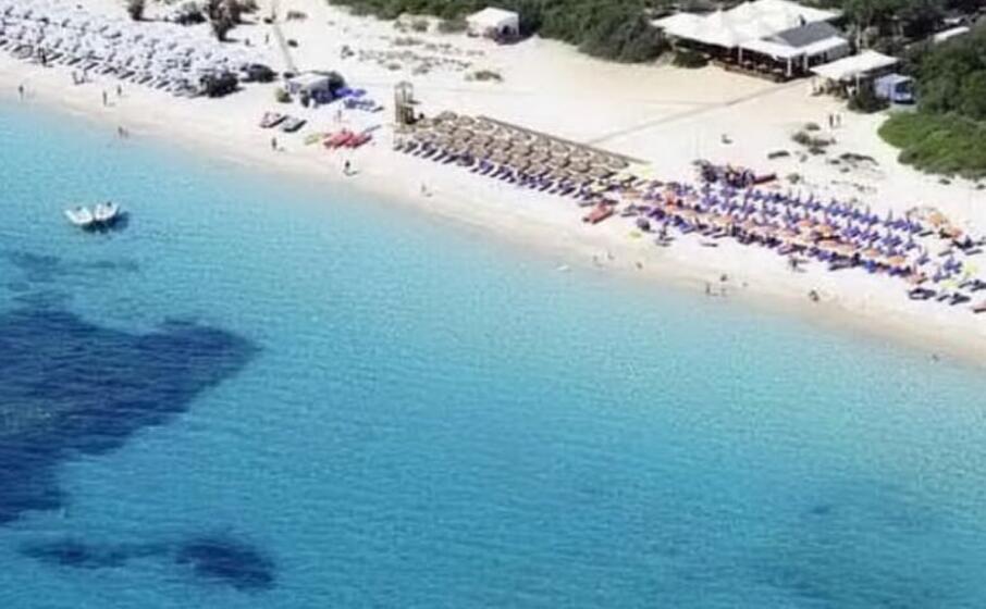 stabilimenti balneari nel sud sardegna (archivio l unione sarda)